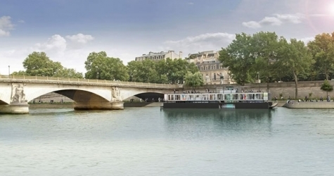 В Париже открылся плавучий центр уличного искусства