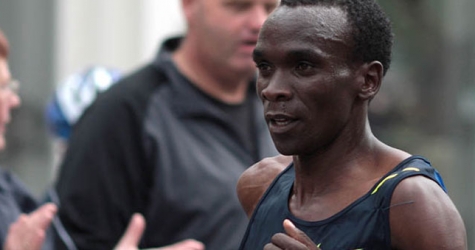 Элиуд Кипчоге стал первым в мире человеком, пробежавшим марафон быстрее двух часов