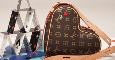 Louis Vuitton выпустил кампанию для круизную коллекцию с сердцами