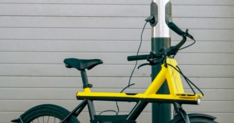 В Нидерландах уличные пепельницы переделают в зарядные станции для электровелосипедов