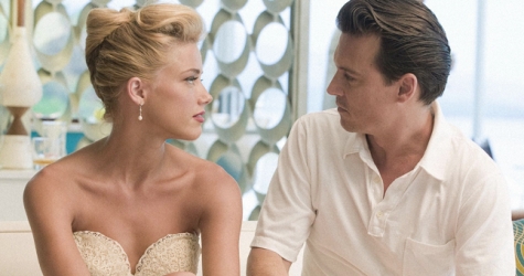 Джонни Депп заявил, что Эмбер Херд его избивала