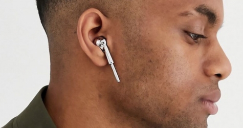На Asos появились фейковые наушники AirPods — их можно носить вместо сережек