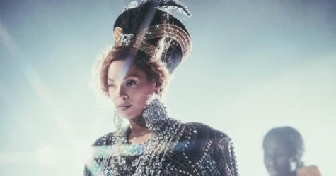 Бейонсе выступила нa Coachella в костюмах Balmain