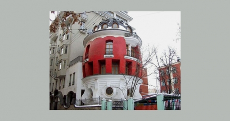 В Москве опять выставили на продажу знаменитый дом-яйцо