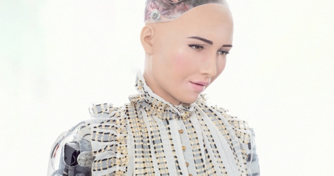 Почему человекоподобных роботов плохо одевают