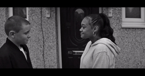 Трогательная первая любовь молодых жителей Ливерпуля в новом черно-белом клипе Пола Маккартни