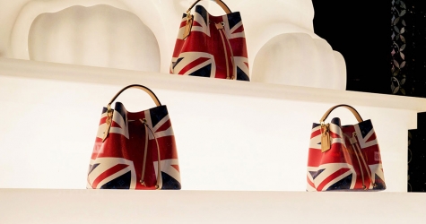 Louis Vuitton выпустил коллекцию сумок к свадьбе принца Гарри и Меган Маркл