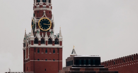 Владимир Путин перенес парад в День Победы