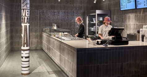 В Москве открылся первый салат-бар OverSalad