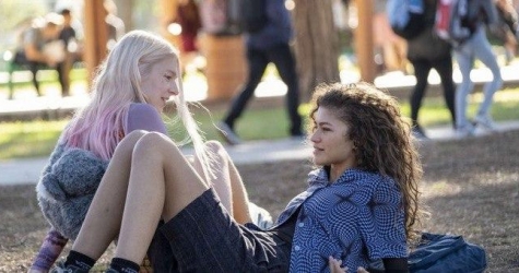 Реквизит со съемок сериала «Эйфория» выставят на благотворительный аукцион