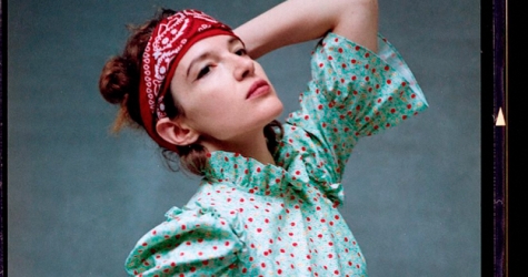 Простые платья с рюшами: как бренд Batsheva стал сенсацией в Нью-Йорке