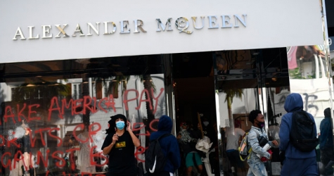 В Лос-Анджелесе разгромили люксовые бутики на Родео-драйв
