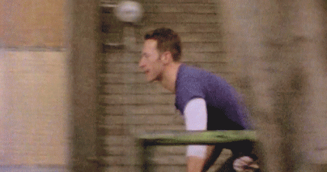 Смотрим новый клип Coldplay