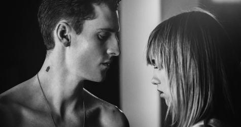 Ролик в поддержку женского аромата Burberry Brit Rhythm