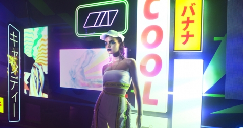 Неон и люди будущего в съемке Turbo_Yulia