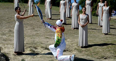 В Греции зажжен огонь Олимпийских Игр-2014
