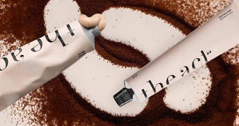 Как у Хейли Бибер: лимфодренажные маски, сыворотки и патчи с кофеином