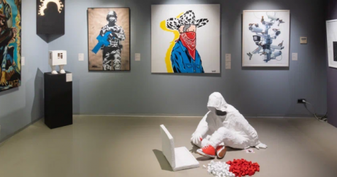 Музей Эрарта и «ВКонтакте» представили выставку «Голос городов»