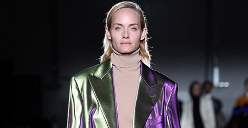 На сайте Dries Van Noten за 100 дней покажут 100 архивных шоу