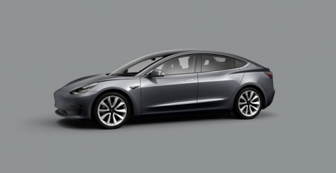 Илон Маск представил бюджетную версию электрокара Tesla Model 3