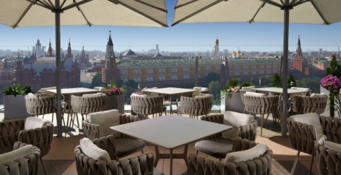 Ресторан O2 Lounge в отеле The Ritz-Carlton представил летнюю программу