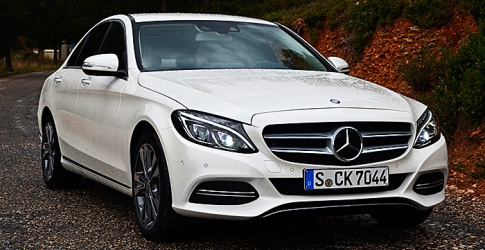 Mercedes-Benz представили новый C 300 BluеTEC HYBRID вместе с Highsnobiety