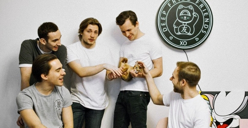 Плей-лист выходного дня: микс от Deep Fried Friends