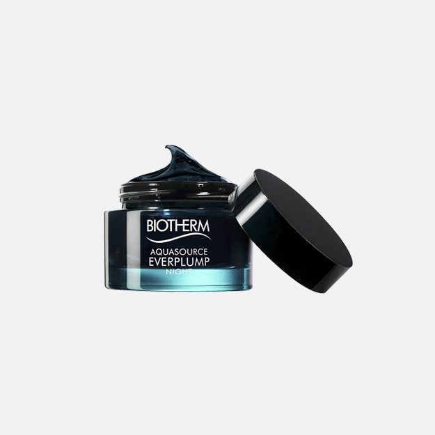 Biotherm представила гелевую черную маску Biotherm представила гелевую черную маску