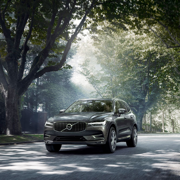 Во время презентации нового Volvo XC60 показали иммерсивный спектакль Во время презентации нового Volvo XC60 показали иммерсивный спектакль