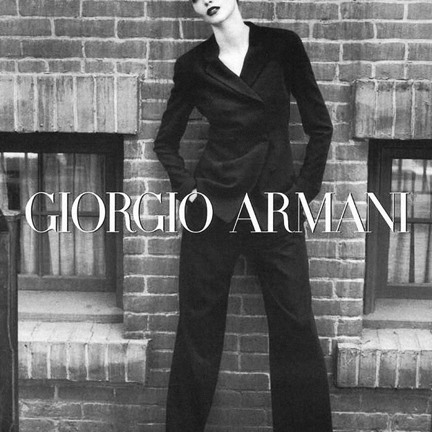 Школа в Токио ввела форму Giorgio Armani Школа в Токио ввела форму Giorgio Armani