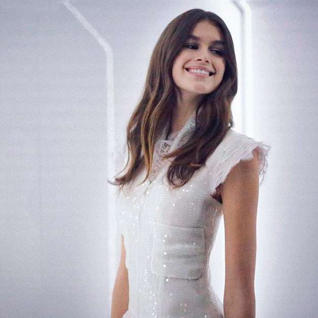 Кайя Гербер и Фаррелл Уильямс открыли выставку Chanel в Гонконге Кайя Гербер и Фаррелл Уильямс открыли выставку Chanel в Гонконге
