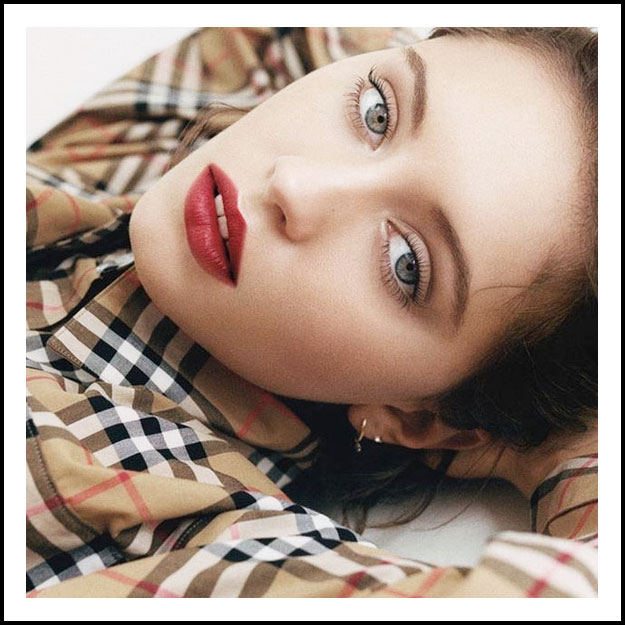 Burberry Beauty представил помаду с новой формулой Burberry Beauty представил помаду с новой формулой