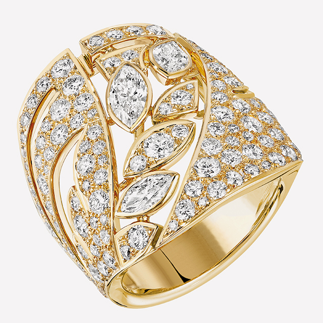 BAGUE CHAMP DE BLE GM OJD Fond blanc - Коллекция ювелирных украшений Les Bl&eacute;s de Chanel.