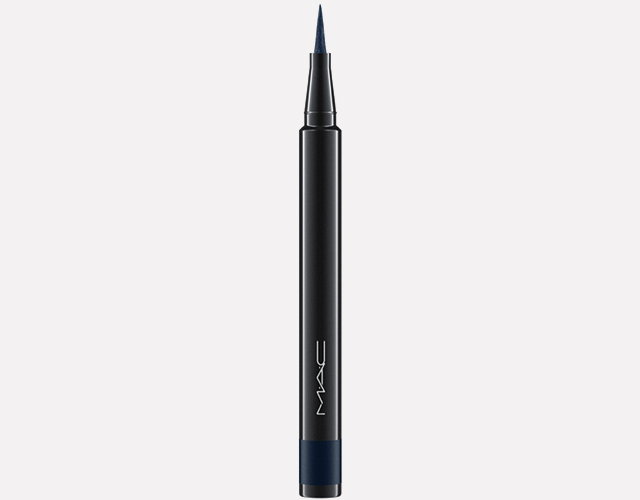 MAC FP FluidlinePen IndeliblyBlue white 72dpiCMYK 1 - Новая коллекция косметики MAC Fashion Pack.