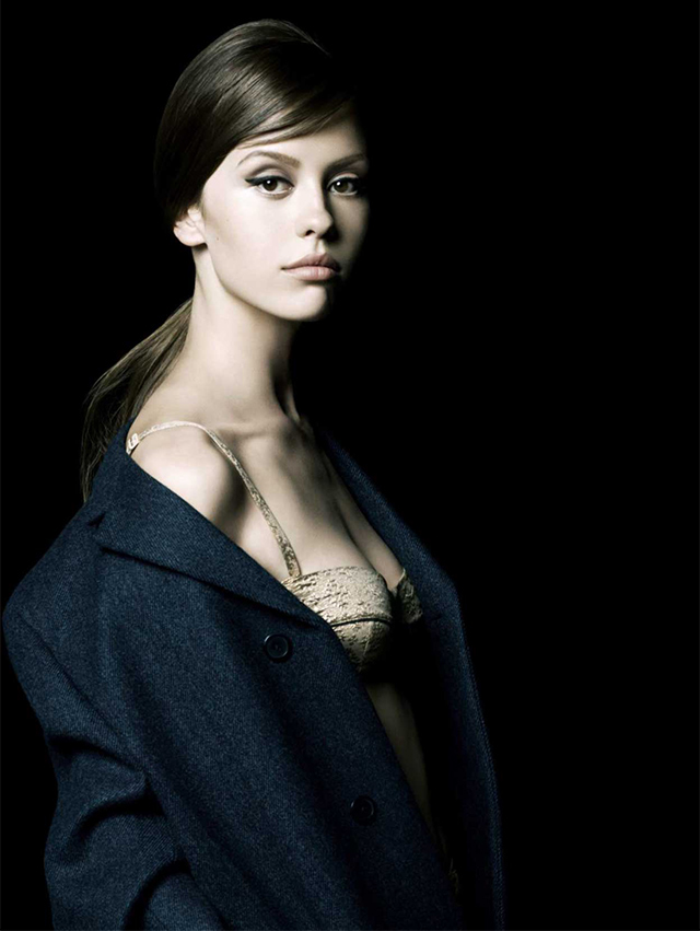 o.41556 - Рекламная кампания ароматов La Femme и L&rsquo;Homme от Prada.