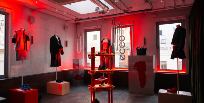 В ресторане KM20 прошла вечеринка по случаю запуска нового дропа ECCO и Наташи Рамсей-Леви