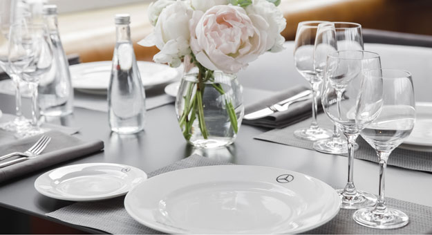 Mercedes-Benz представил номер люкс в отеле Radisson Royal Moscow