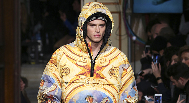 Moschino устроит показ мужской коллекции в Голливуде