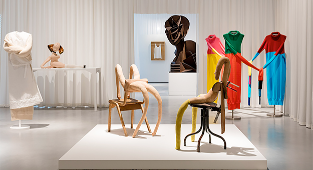 Джонатан Андерсон снял короткометражку о теле в моде и искусстве