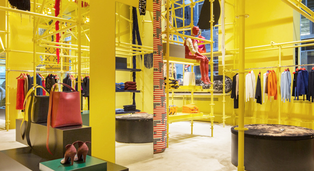 Художник Стерлинг Руби украсил магазин Calvin Klein