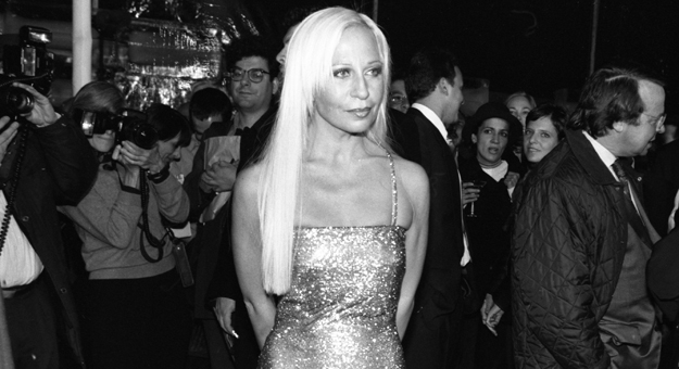 Появились кадры с Пенелопой Крус в образе Донателлы Версаче