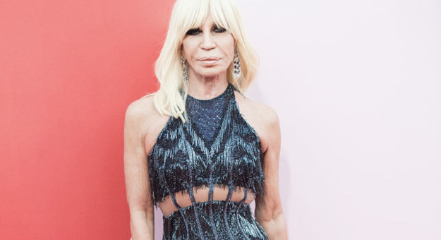 Донателла Версаче дарит стипендию студентам Central Saint Martins