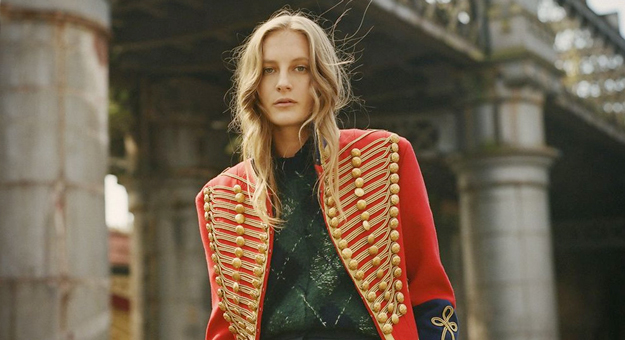 Burberry выпустил специальную коллекцию для Net-a-Porter