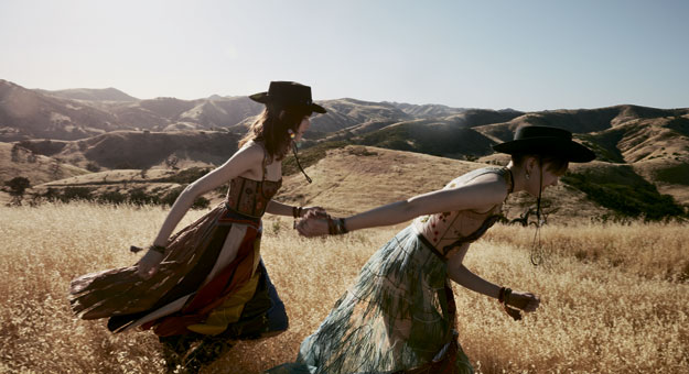 Dior снял клип в Калабасасе