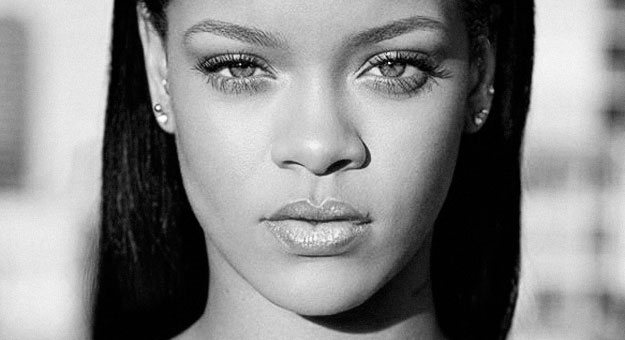 Рианна записала селфи-урок для Fenty Beauty