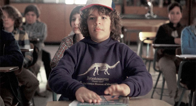 80 000 человек купили худи как у Дастина из «Очень странных дел»