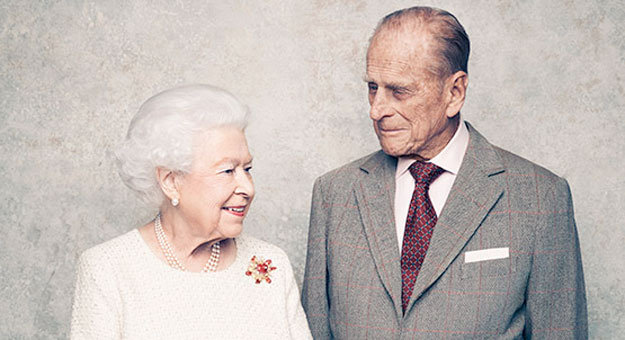 Королева Елизавета и принц Филипп выпустили новый портрет в честь 70-летия свадьбы