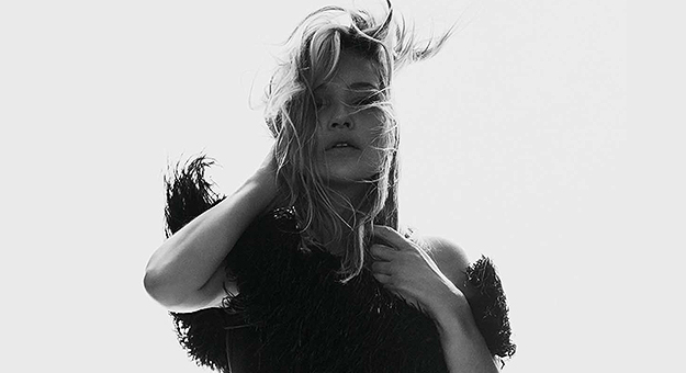 Кейт Мосс впервые стала лицом Saint Laurent