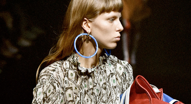 Balenciaga продаст 87 вещей в интернете