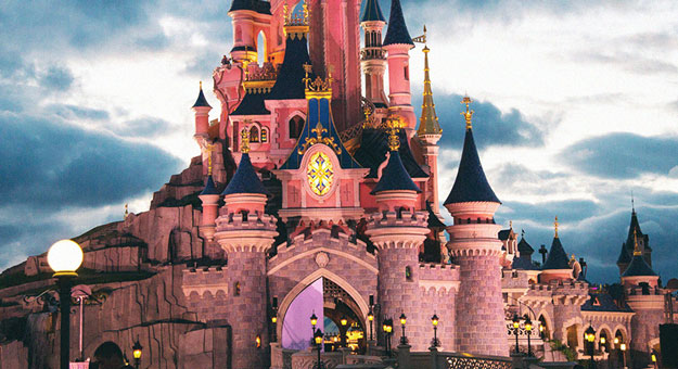 Диснейленд стал площадкой для показа Opening Ceremony